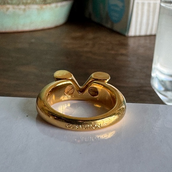 Louis Vuitton Essential Gold Ring - Picture 8 of 8